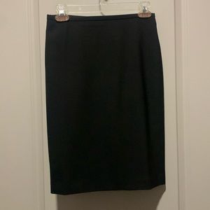 Skirt by Loft. Black size 0P